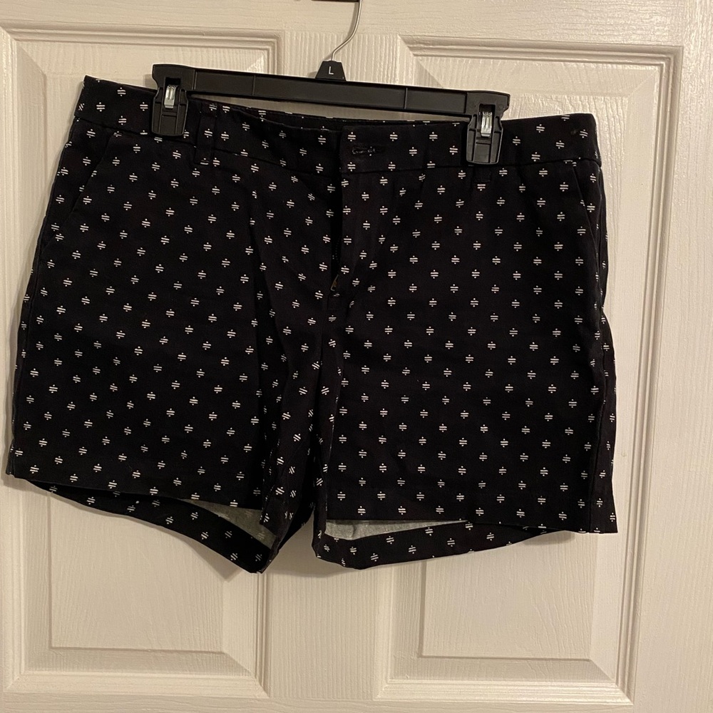 Black Patterned Shorts, Size 12, 100% Cotton, flat front, front and back pockets